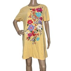 Umgee yellow embroidered short sleeve dress medium